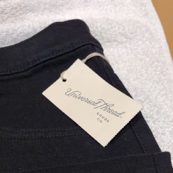Universal Thread Black Jean Shorts Casual Style - Picture 2 of 5